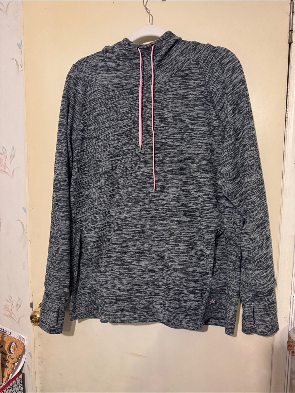 Luka athletic women’s pullover hoodie